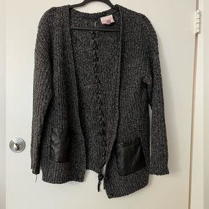 Romeo & Juliet Couture Tie Detail Gray Knit Cardigan - Size Medium